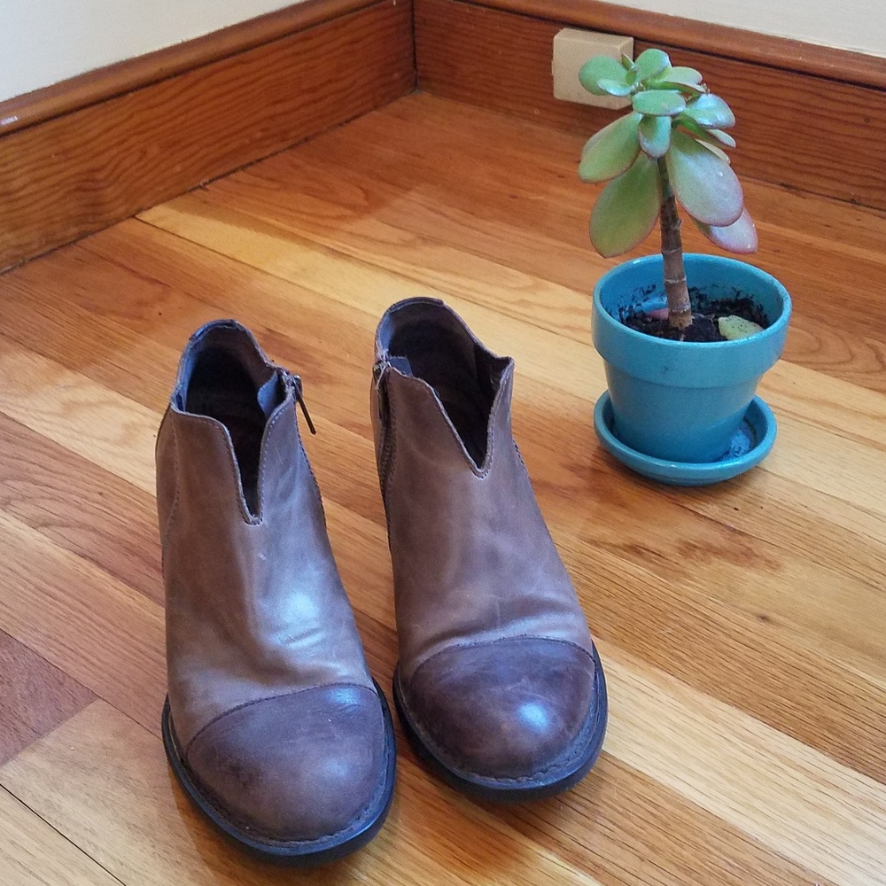 Western-style ankle booties with heel